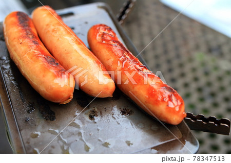 ミニ鉄板で焼くウインナーソーセージ 78347513