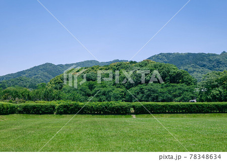 大宰府政庁跡からの四王寺山 大宰府政庁跡からの四王寺山 78348634