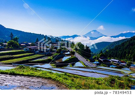 (山梨県)平林の棚田と富士山 (山梨県)平林の棚田と富士山 78349453
