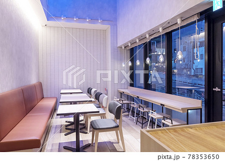 カフェ　喫茶店　人のいない店内　カフェテリア　イメージ素材 78353650