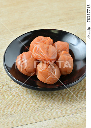 梅干し、うめ干し、調味梅干し、漬物、和食、梅の果実。 78357718