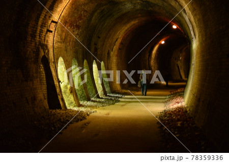 6号トンネル内部の排煙口 6号トンネル内部の排煙口 78359336