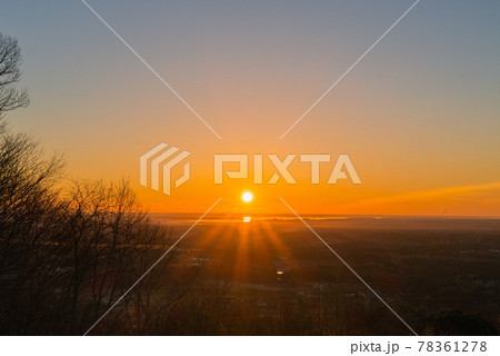 三ツ石森林公園からの霞ヶ浦と日の出 78361278