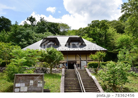 座間市 県立座間谷戸山公園の里山体験館と新緑 座間市 県立座間谷戸山公園の里山体験館と新緑 78362456