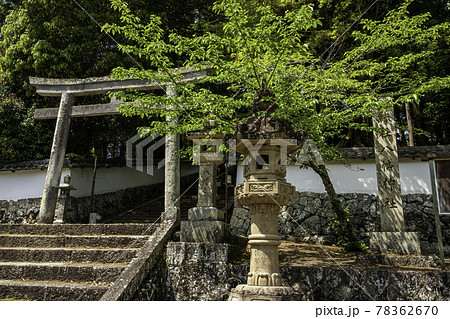 三日月 日岡八幡神社 鳥居 兵庫県佐用郡佐用町 三日月 日岡八幡神社 鳥居 兵庫県佐用郡佐用町 78362670