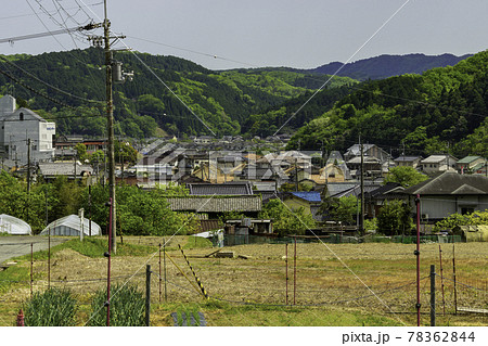 三日月の街並み　兵庫県佐用郡佐用町 78362844