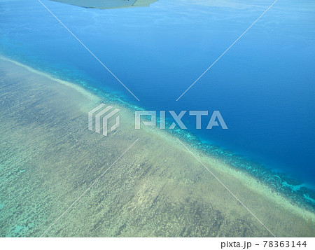 グレート バリア リーフはオーストラリアのクイーンズランド沖にあり世界最大のサンゴ礁地帯です グレート バリア リーフはオーストラリアのクイーンズランド沖にあり世界最大のサンゴ礁地帯です 78363144