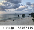夕方の海と雲 78367449