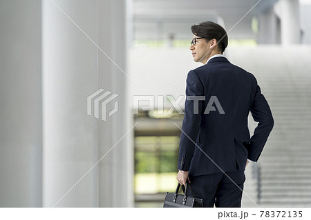 30代のビジネスマン　ポートレート 78372135