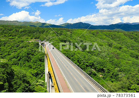 新緑の八ヶ岳高原大橋 新緑の八ヶ岳高原大橋 78373561