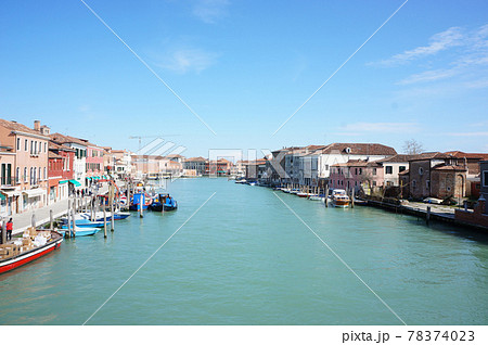 ブラーノ島の海 78374023