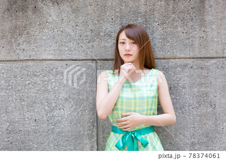 若い女性 若い女性 78374061
