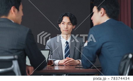 会議室ミーティングイメージ 78374434