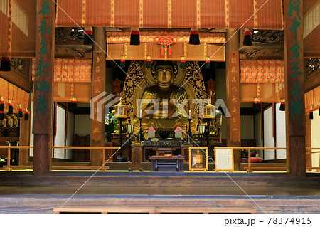【岩手県】平泉中尊寺 本堂の釈迦如来像 78374915
