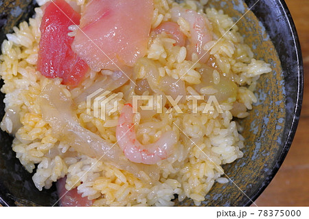八戸市の海鮮たまごかけご飯 78375000