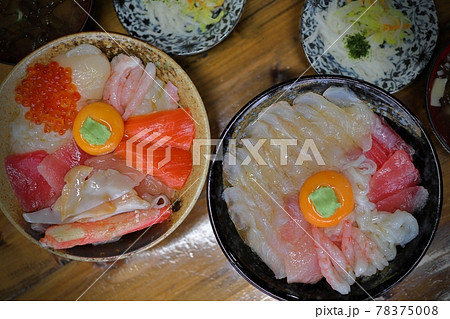 青森県八戸市の朝ごはん丼 78375008