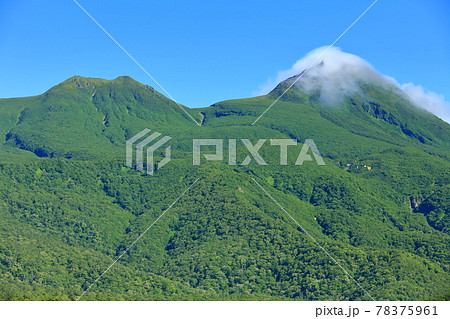 【北海道】盛夏の知床連峰 【北海道】盛夏の知床連峰 78375961
