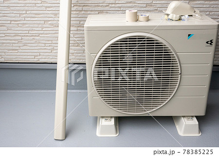 エアコン取付作業の様子 78385225