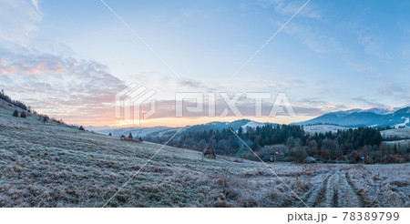 Autumn morning mountain panoramic view Autumn morning mountain panoramic view 78389799