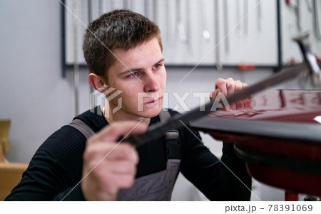 Processing of no paint using dent restoring technology by young technic Processing of no paint using dent restoring technology by young technic 78391069