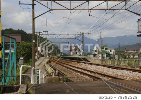 上越線　八色駅にて 78392528