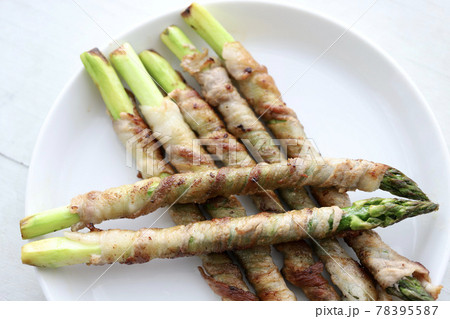 ジューシーな北海道産グリーンアスパラの豚バラ巻き 78395587