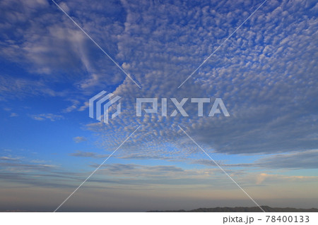 夕暮れ時の東の空と雲 鰐塚山山頂からの眺め 夕暮れ時の東の空と雲 鰐塚山山頂からの眺め 78400133