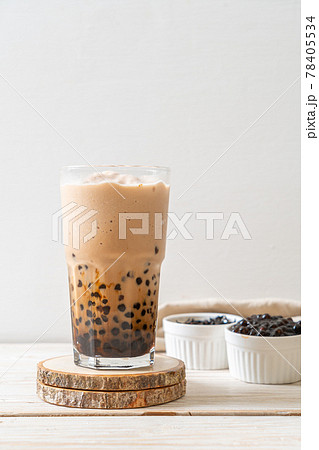Taiwan milk tea with bubbles Taiwan milk tea with bubbles 78405534