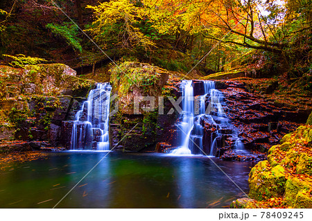 秋の赤目四十八滝 荷担滝 78409245