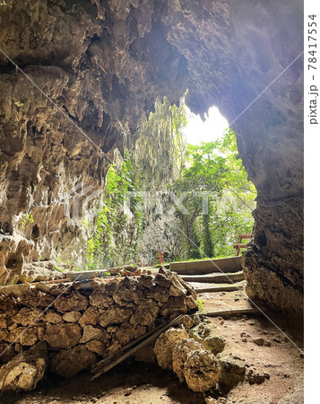 宮古島の神秘　鍾乳洞 78417554