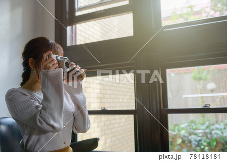 女性ポートレート 78418484