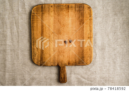 アンティークの板　カッティングボード　まな板 78418592