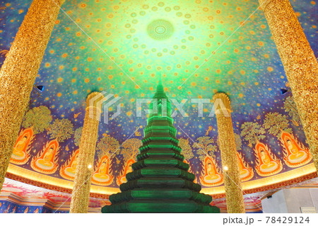 タイ・バンコクのワット・パクナム寺院（Wat Paknam in Bangkok） 78429124