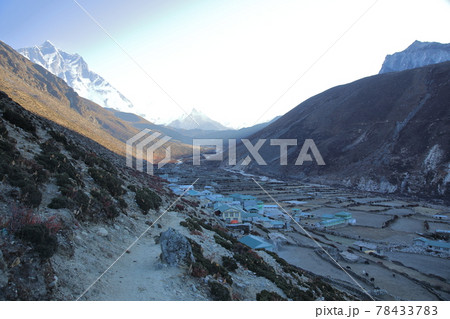 ディンボチェ村（ネパール） 78433783