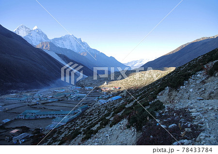 ディンボチェ村（ネパール） 78433784