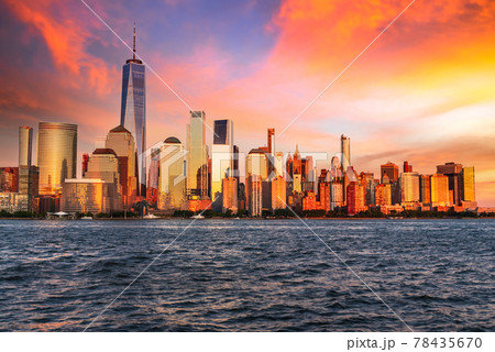 Manhattan sunset - New York City, USA Manhattan sunset - New York City, USA 78435670