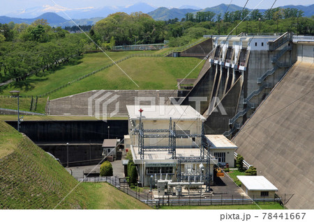 四十四田ダムの発電所 78441667