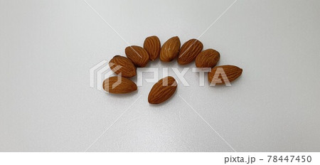 アーモンド さん 種 78447450