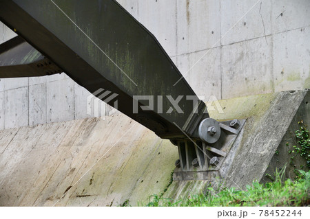 アーチ橋の支承部 アーチ橋の支承部 78452244