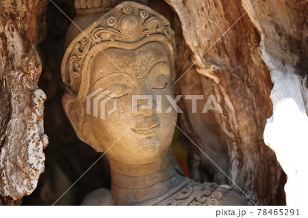 Sculpture, architecture and symbols of Buddhism, Thailand 78465291