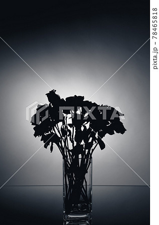 bouquet of dried roses silhouette, close-up view 78465818