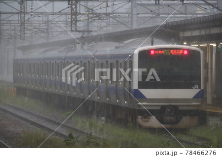 ゲリラ豪雨の黒磯駅に停車中の東北本線E531系(黒磯⇔新白河:ワンマン運転) ゲリラ豪雨の黒磯駅に停車中の東北本線E531系(黒磯⇔新白河:ワンマン運転) 78466276