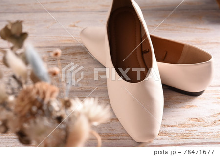 白いパンプス 白いパンプス 78471677