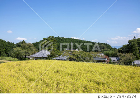 葛城古道 高天寺橋本院遠望 葛城古道 高天寺橋本院遠望 78473574