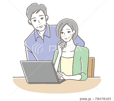 PCの操作に困っているシニアの男女 PCの操作に困っているシニアの男女 78478165