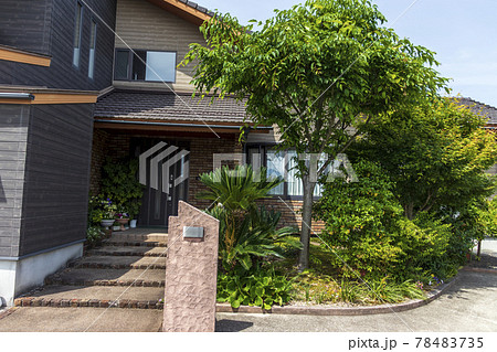 住宅 パーツ 門柱 玄関アプローチ 住宅 パーツ 門柱 玄関アプローチ 78483735