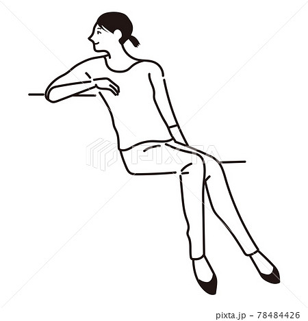 座って風を感じる女性の線画 78484426