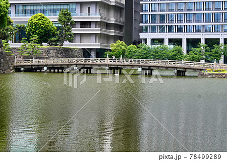 江戸城跡の和田倉橋の風景 江戸城跡の和田倉橋の風景 78499289