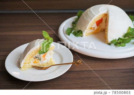 Homemade Round Fruite Cake Homemade Round Fruite Cake 78500803