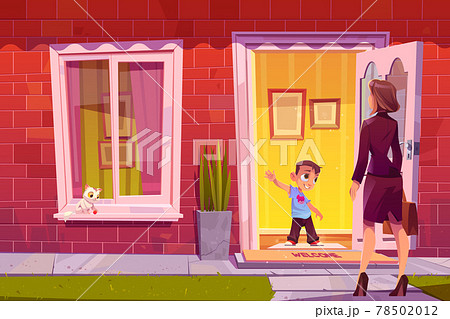 Boy greeting mother at house door 78502012